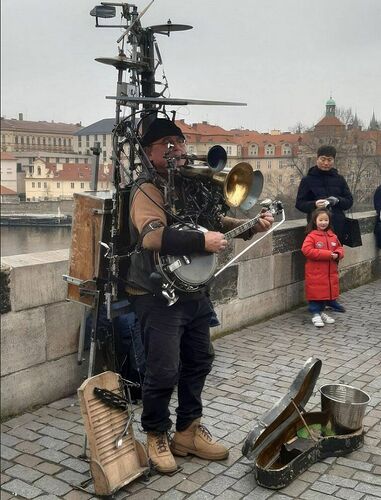 multitasking-in-china
