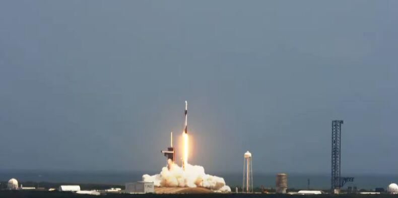 Falcon 9 take-off SpaceX CRS-28